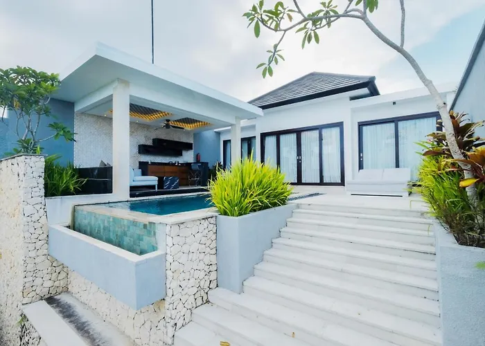 Prasana Villas By Arjani Resorts